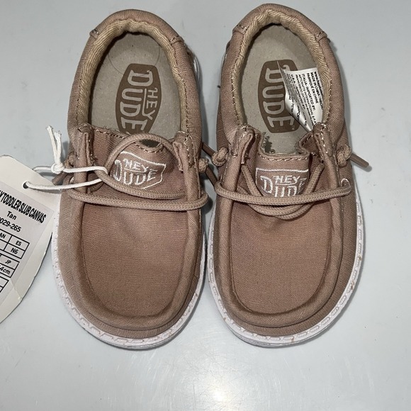 Hey Dude Other - NEW‎ Hey Dude Wally Slub Canvas Slip-On Casual Canvas Shoe YOUTH SZ 6 Tan 40029